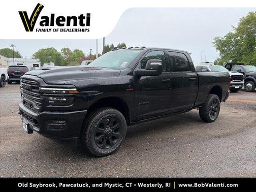 Diamond Black Crystal Pearlcoat 2026 RAM 2500 Laramie Crew Cab 4x4 6'4' Box