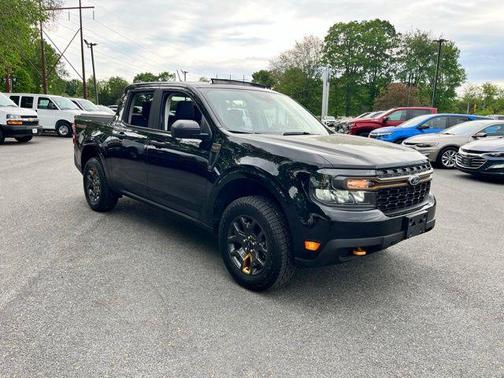 Shadow Black 2024 Ford Maverick XLT