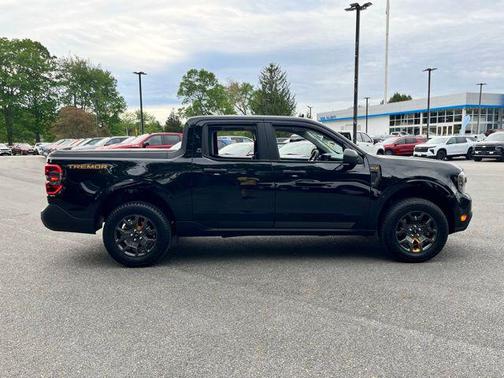 Shadow Black 2024 Ford Maverick XLT
