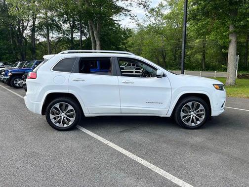 2019 Jeep Cherokee Overland