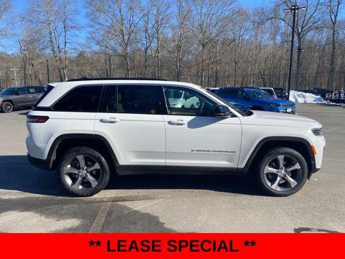Bright White Clearcoat 2026 Jeep Grand Cherokee Limited