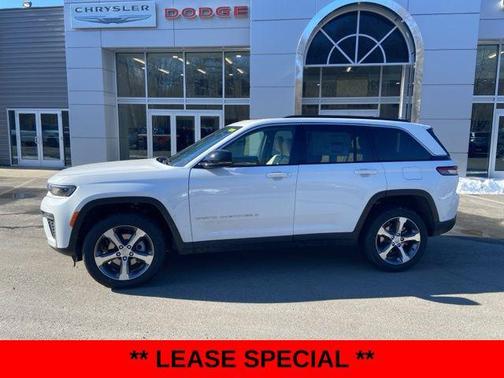 Bright White Clearcoat 2026 Jeep Grand Cherokee Limited