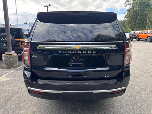 Midnight Blue Metallic 2022 Chevrolet Suburban LT