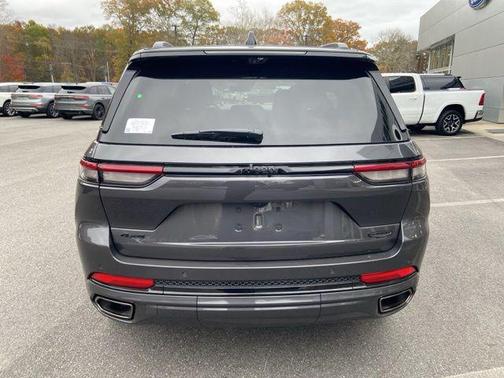 2025 Jeep Grand Cherokee Summit