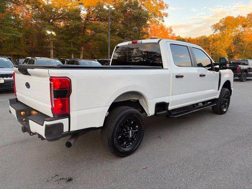 Oxford White 2024 Ford F-250 XL