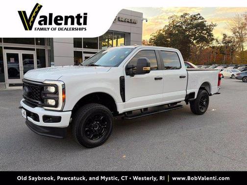 Oxford White 2024 Ford F-250 XL