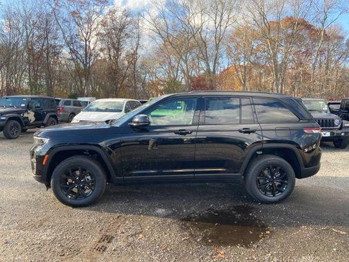 2025 Jeep Grand Cherokee Altitude