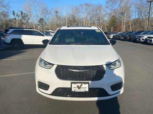 2023 Chrysler Pacifica Hybrid Limited
