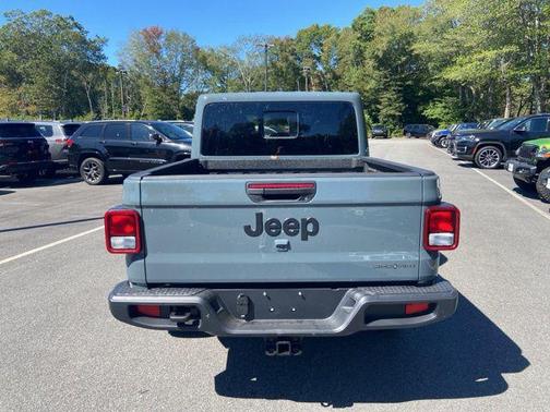 2025 Jeep Gladiator High Tide