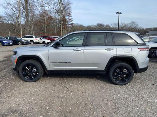 2025 Jeep Grand Cherokee Altitude