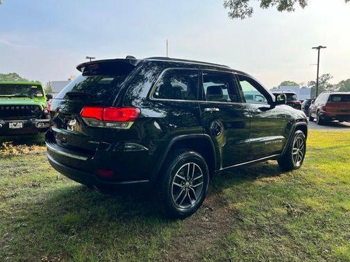 Diamond Black Crystal Pearlcoat 2018 Jeep Grand Cherokee Limited