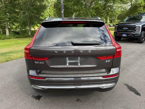 2022 Volvo XC60 B5 Inscription