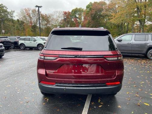 2025 Jeep Grand Cherokee Altitude