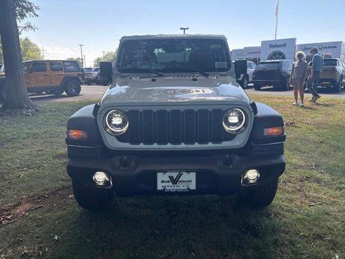 Bright White Clearcoat 2026 Jeep Wrangler Sport S