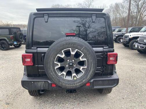 2026 Jeep Wrangler 4-Door Sahara 4x4
