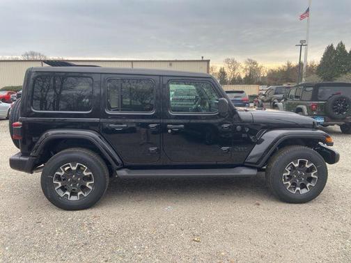 2026 Jeep Wrangler 4-Door Sahara 4x4