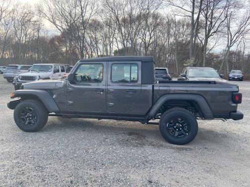2025 Jeep Gladiator Sport