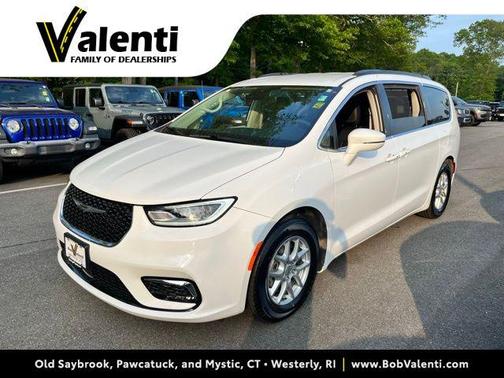 2022 Chrysler Pacifica Touring L