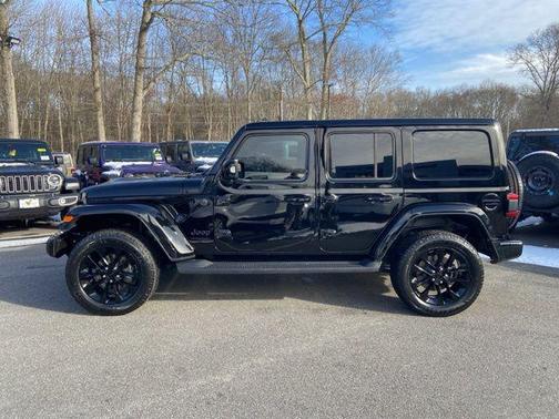 2022 Jeep Wrangler Unlimited Sahara