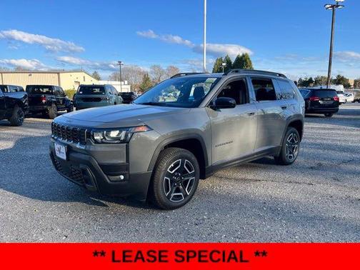 Sting-Gray Clearcoat 2026 Jeep Cherokee Laredo 4x4
