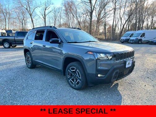 Sting-Gray Clearcoat 2026 Jeep Cherokee Laredo 4x4