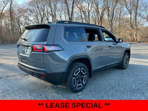Sting-Gray Clearcoat 2026 Jeep Cherokee Laredo 4x4