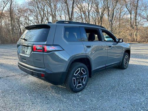 Sting-Gray Clearcoat 2026 Jeep Cherokee Laredo 4x4