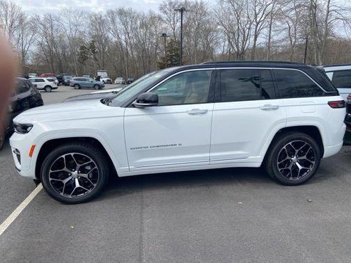 2025 Jeep Grand Cherokee Summit