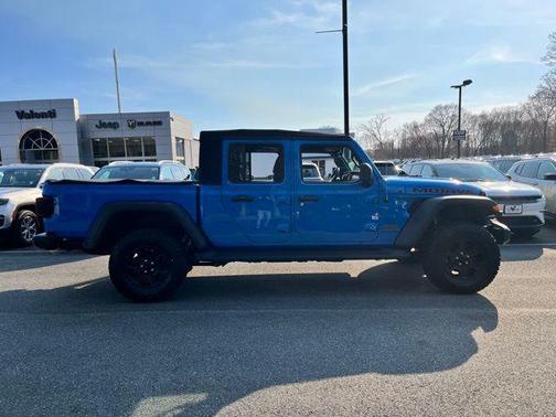 Hydro Blue Pearlcoat 2023 Jeep Gladiator Mojave 4x4
