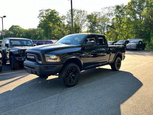 Diamond Black Crystal Pearlcoat 2022 RAM 1500 Classic Warlock Quad Cab 4x4 6'4' Box