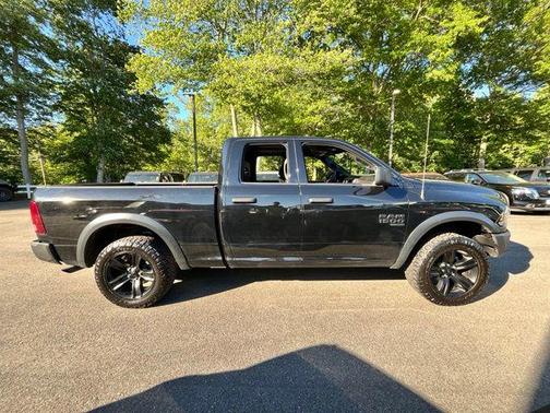 Diamond Black Crystal Pearlcoat 2022 RAM 1500 Classic Warlock Quad Cab 4x4 6'4' Box