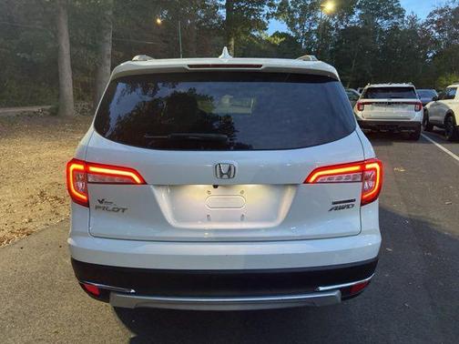 2021 Honda Pilot Touring 8-Passenger