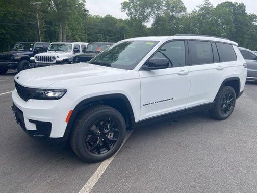 2025 Jeep Grand Cherokee L Altitude