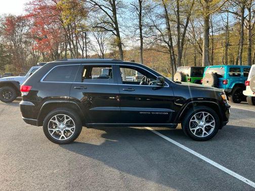 2018 Jeep Grand Cherokee Sterling Edition