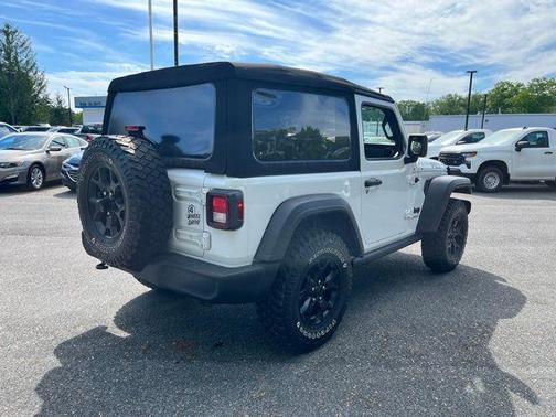 Bright White Clearcoat 2022 Jeep Wrangler Willys