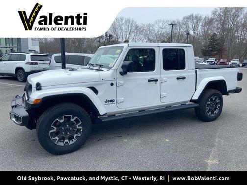 2026 Jeep Gladiator Sahara 4x4