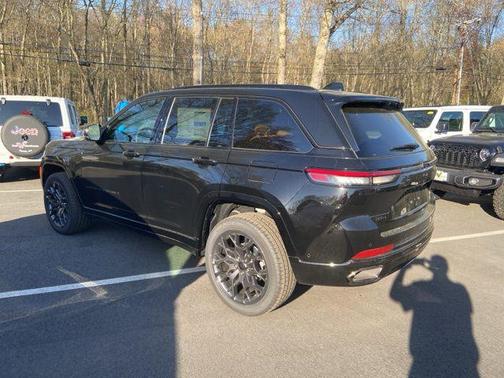 2025 Jeep Grand Cherokee Summit