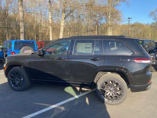 2025 Jeep Grand Cherokee Summit
