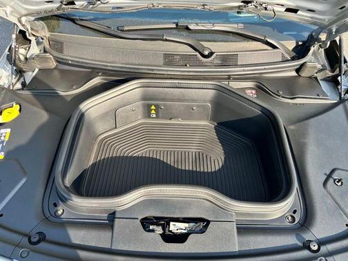 Silver Zynith Clearcoat 2024 Jeep Wagoneer S Launch Edition