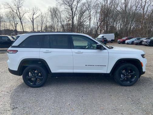2025 Jeep Grand Cherokee Altitude