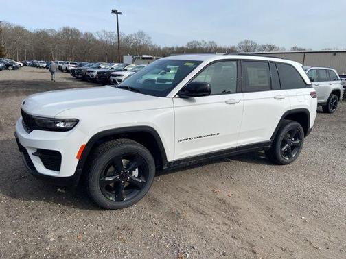 2025 Jeep Grand Cherokee Altitude