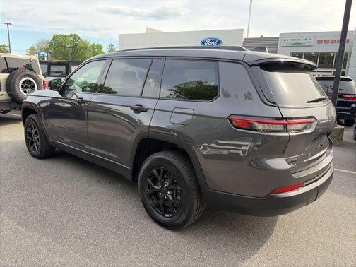 Baltic Gray Metallic Clearcoat 2025 Jeep Grand Cherokee L Altitude
