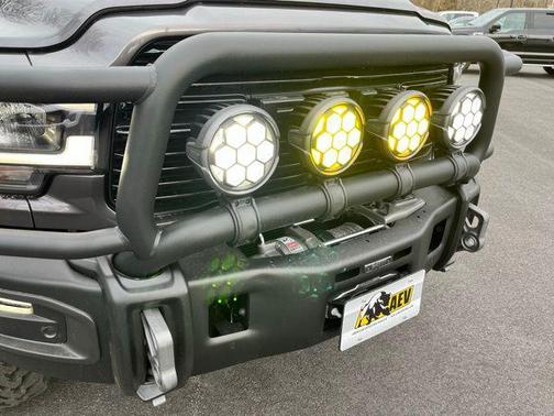 2023 RAM 3500 Laramie Crew Cab 4x4 6'4' Box