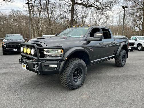2023 RAM 3500 Laramie Crew Cab 4x4 6'4' Box