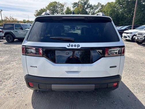 Bright White Clearcoat 2026 Jeep Cherokee Overland