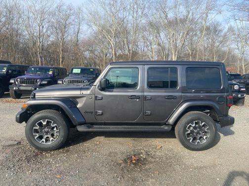 2026 Jeep Wrangler 4-Door Sahara 4x4