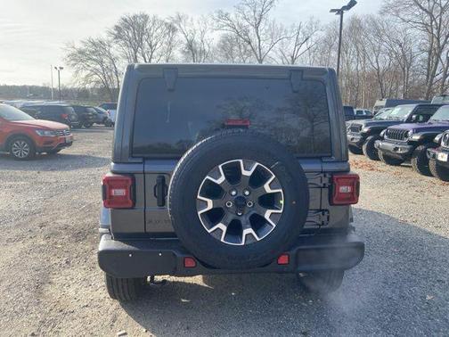 2026 Jeep Wrangler 4-Door Sahara 4x4