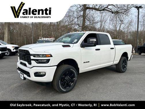 Bright White Clearcoat 2026 RAM 2500 Big Horn Crew Cab 4x4 6'4' Box