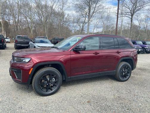 2026 Jeep Grand Cherokee Altitude