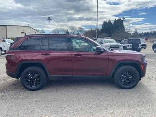 2026 Jeep Grand Cherokee Altitude